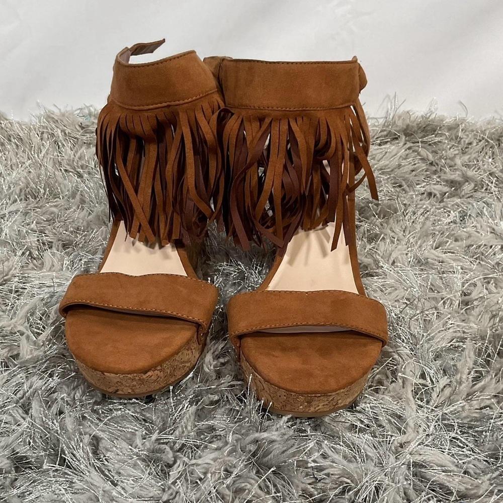 GUC Fergalicious by Fergie wedge heel platform shoes womens
